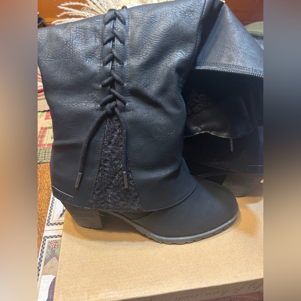 Muk Luks Black Lace Up Women's Boots